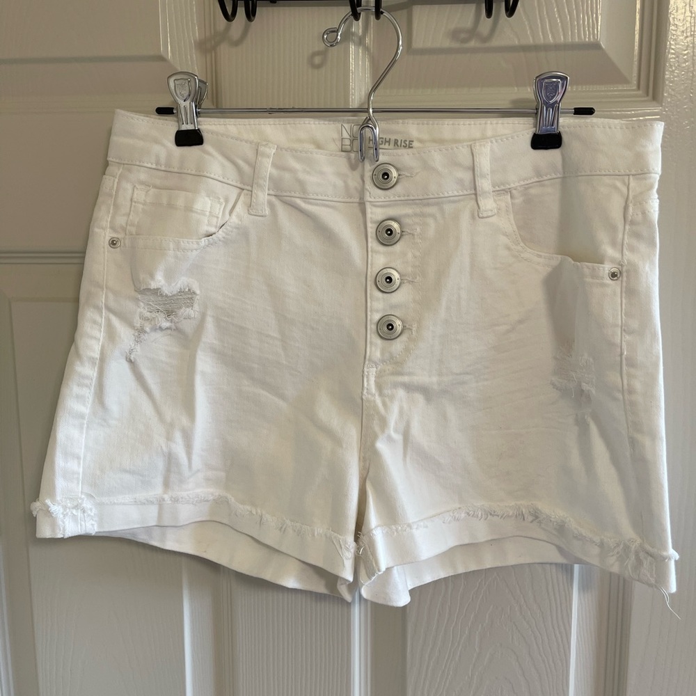 208.  NOBO HIGH RISE White Shorts - Size 13